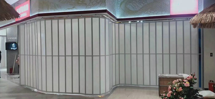 商鋪鋁合金水晶折疊門